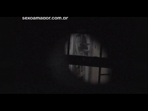 ❤️ Blondie hè videoregistrata in segretu da un voyeur di u quartieru nascostu daretu à i mattoni cavi Pornografia in casa à porn co.samoanalitika.ru ❌️